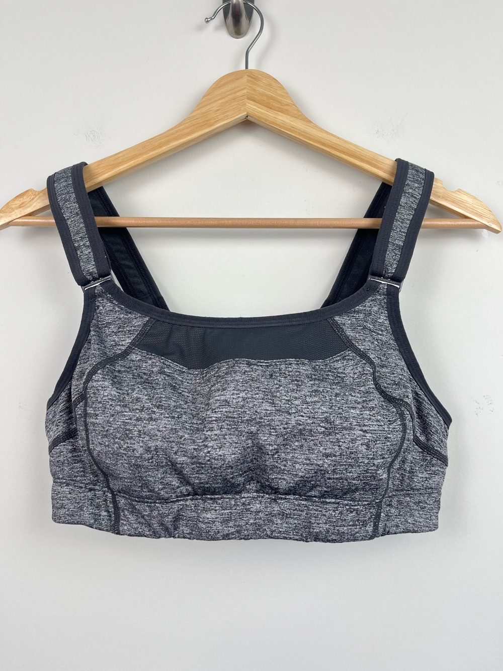 Syrokan black & gray Super Support adjustable strap sports bra, 38B.